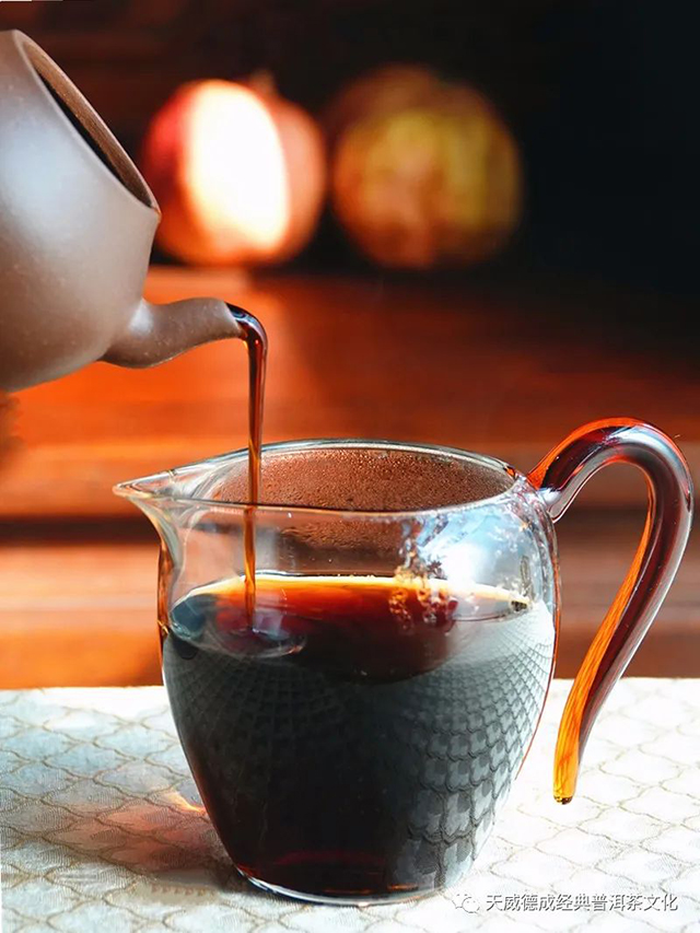 天威德成云南堂普洱茶