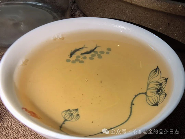 公主茶铺2014年小户赛大树茶普洱茶