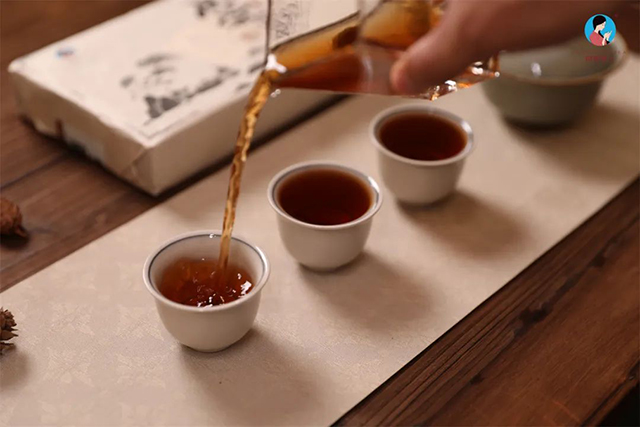 从前慢古树熟茶茶汤
