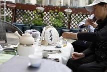 云南龙润茶业：为什么说申时喝茶，身体受益大？