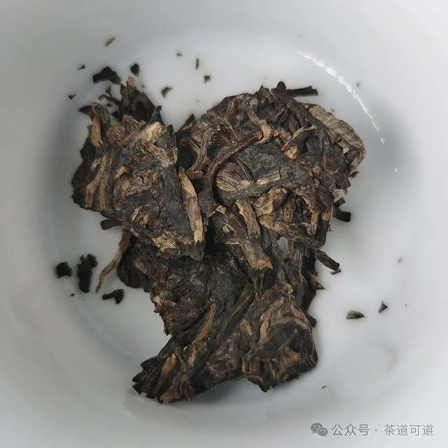 下关2016世代茶缘紧茶品质特点