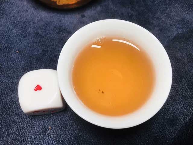 山青花燃猪年生肖茶诸吉普洱茶品质特点