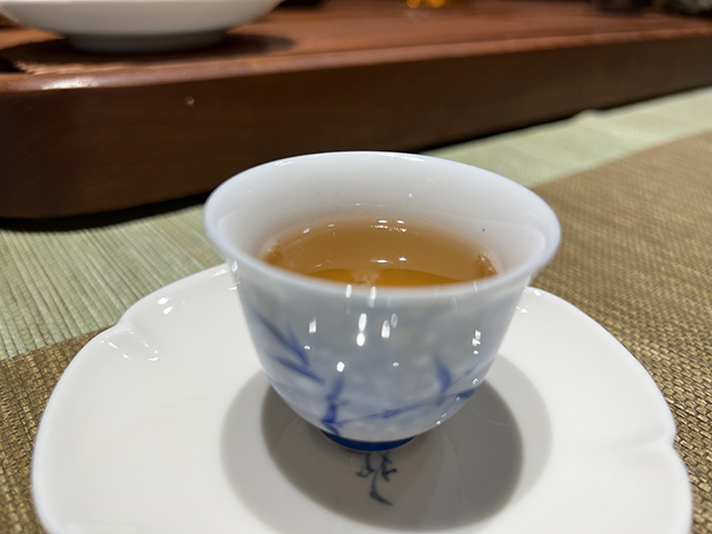 图为私藏茶2007年曼松茶357克饼