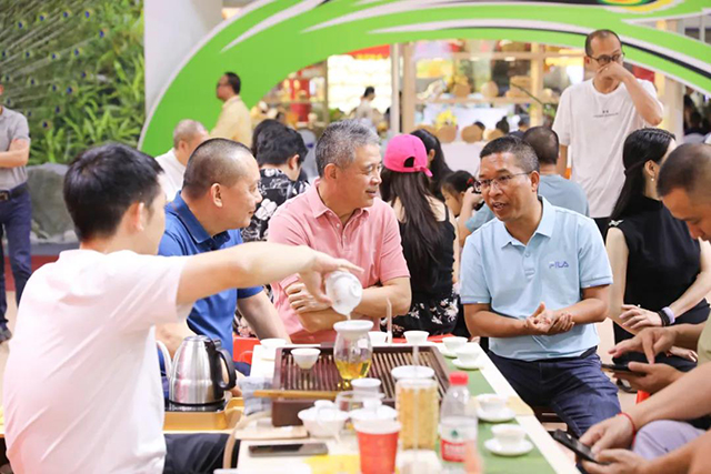合和昌乌金条冰岛大树茶