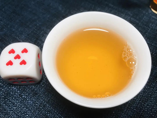 山青花燃2021年威风易武普洱茶品质特点