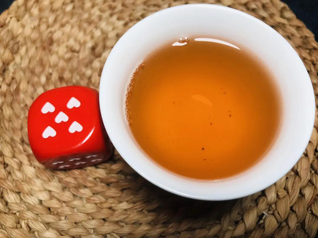 广隆一壶楼2018年国香青饼普洱茶品质特点