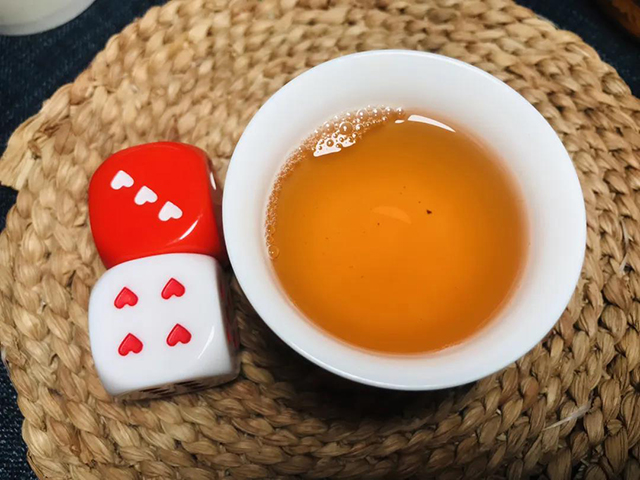 广隆一壶楼2018年国香青饼普洱茶品质特点