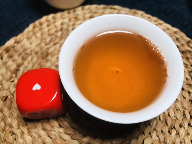 广隆一壶楼2018年国香青饼普洱茶品质特点
