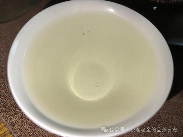 2024年黄山毛峰两款顶级绿茶品质特点