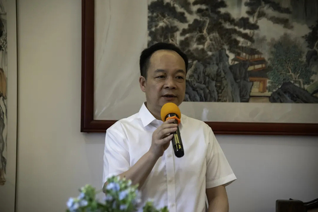 张明春先生发言
