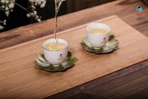 普洱杂志：茶汤浑浊就是茶不干净吗？