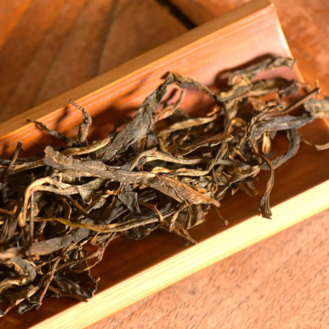 彩农茶2011头春易武高山古树纯料圆茶品质特点
