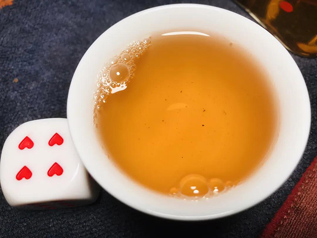 大益2201银大益普洱茶品质特点