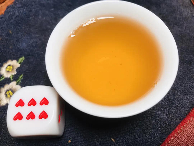 大益2201银大益普洱茶品质特点