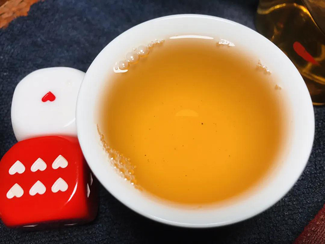 大益2201银大益普洱茶品质特点