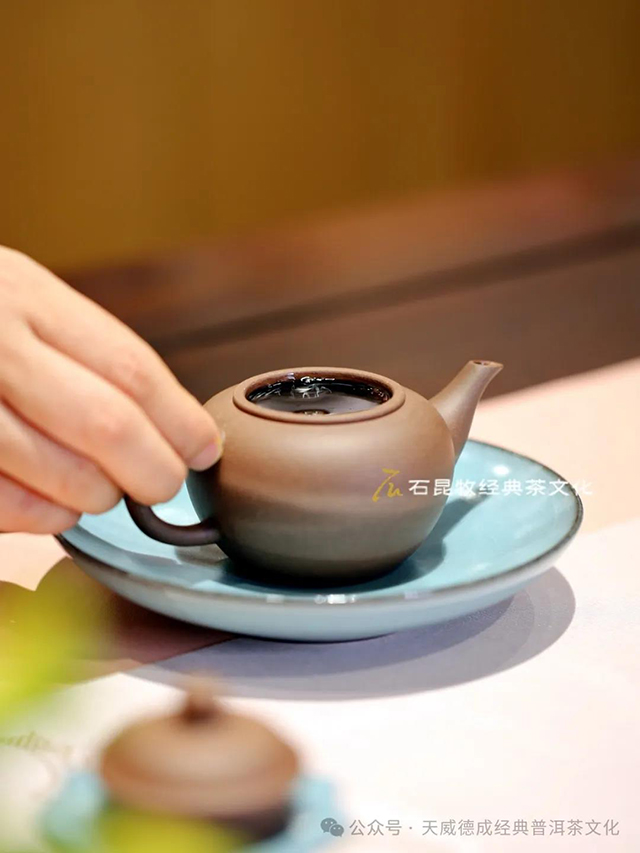天威德成2024丹悬古树熟茶品质特点