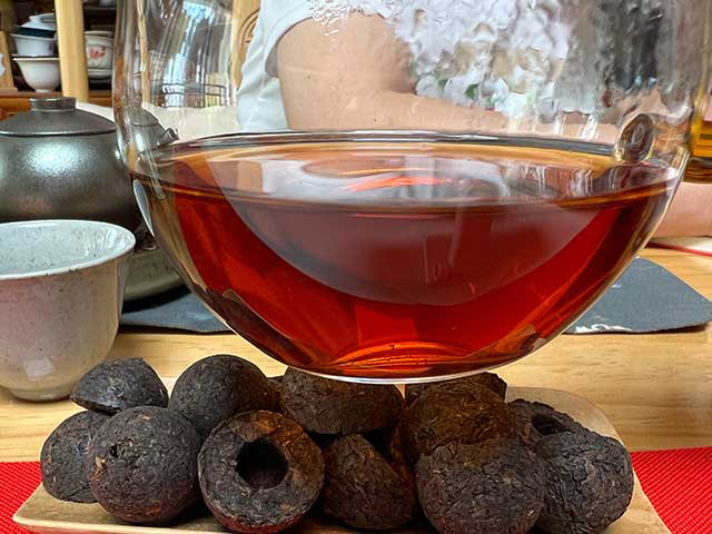 图为80年代迷你小熟沱品鉴第七道茶汤