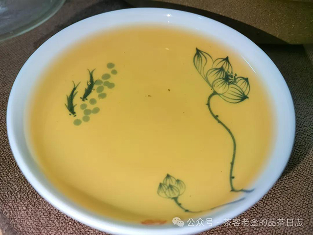 湖南清叶集2023年白茶园挑采单株普洱茶品质特点