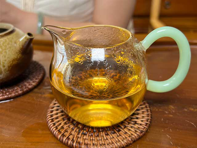 图为私人定制茶2003年7532青饼