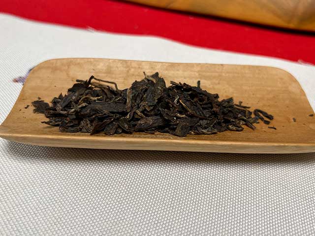 图为紫玉茶厂2006年忙肺老茶