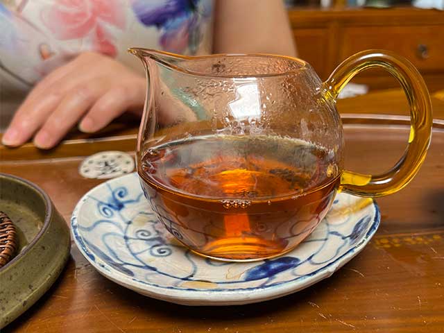图为红版2020金魁熟普小饼品茗第八道茶汤