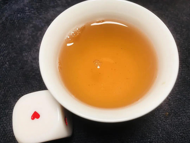 大益2401和韵天下青饼普洱茶品质特点