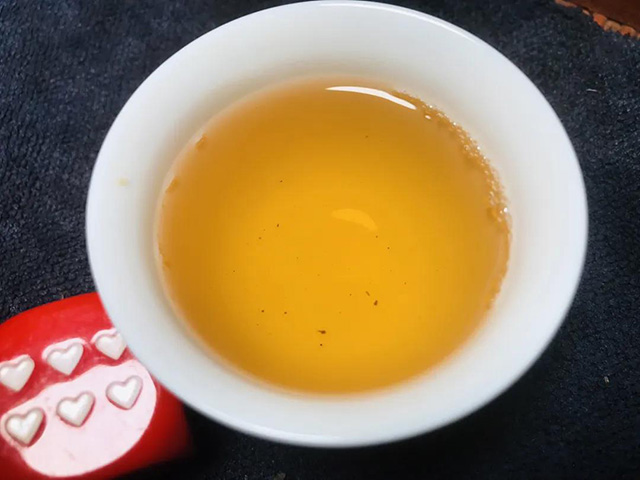 大益2401和韵天下青饼普洱茶品质特点