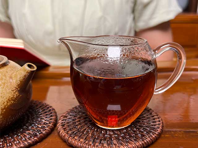 图为1998年健身沱品茗第二道汤体