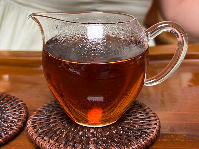 图为1998年健身沱品茗第三道汤体