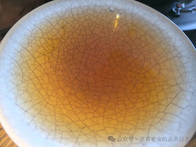 2002年红大益三公斤熟茶饼