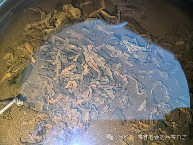 2002年红大益三公斤熟茶饼