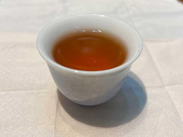 图为90年代销台砖250克熟茶砖品鉴第九道汤体