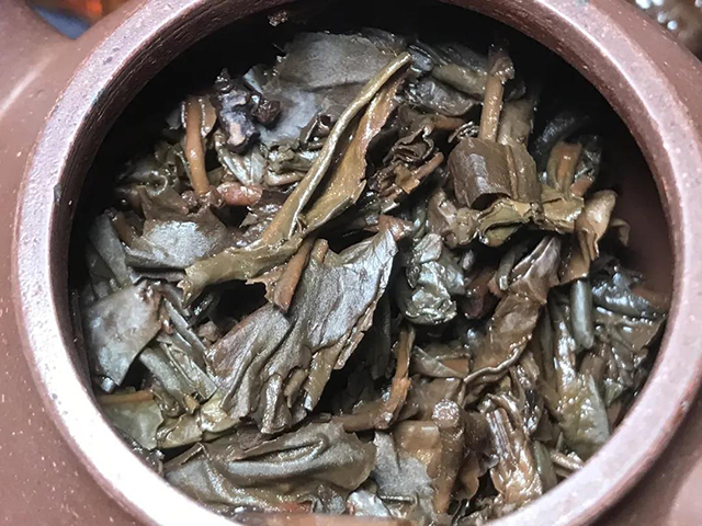 下关2005年南诏青饼普洱茶