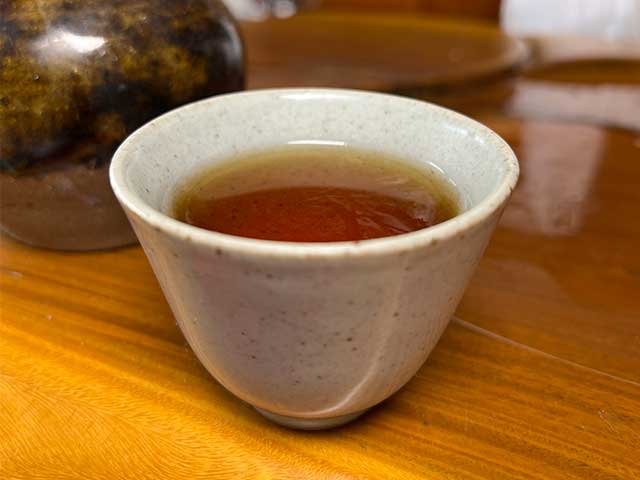 图为80年代无飞红印铁饼品鉴头道汤体