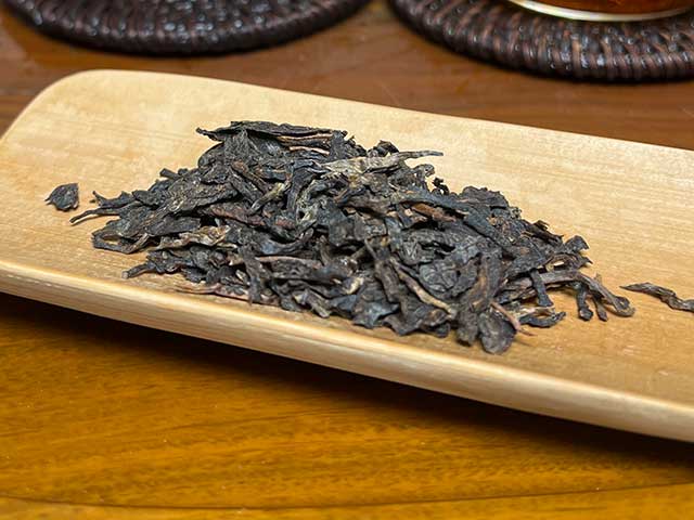 图为紫玉茶厂2006年忙肺老茶