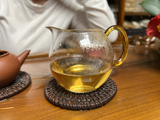 贡沱驿2006年云南景迈古树茶小饼品鉴第八道茶汤