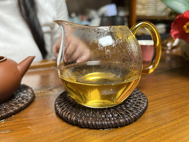贡沱驿2006年云南景迈古树茶小饼品鉴第九道茶汤