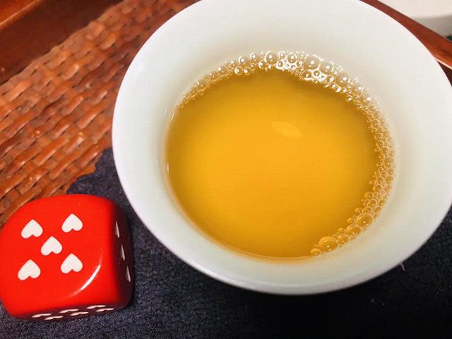 番顺福顺百龄青砖2018普洱茶品质特点