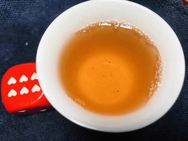 大益2013早春乔木青饼普洱茶品质特点