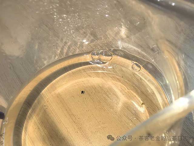 双弗山2024年倚邦细叶单株普洱茶品质特点