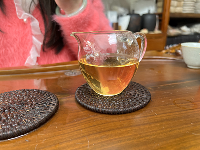 图为私藏茶2006年老曼峨普洱茶