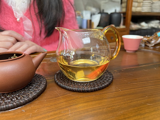 图为私藏茶2006年老曼峨普洱茶
