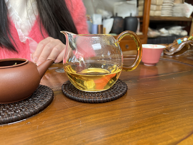 图为私藏茶2006年老曼峨普洱茶