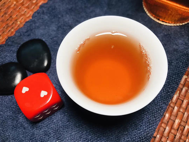 大益05年南糯山孔雀青饼501普洱茶品质特点