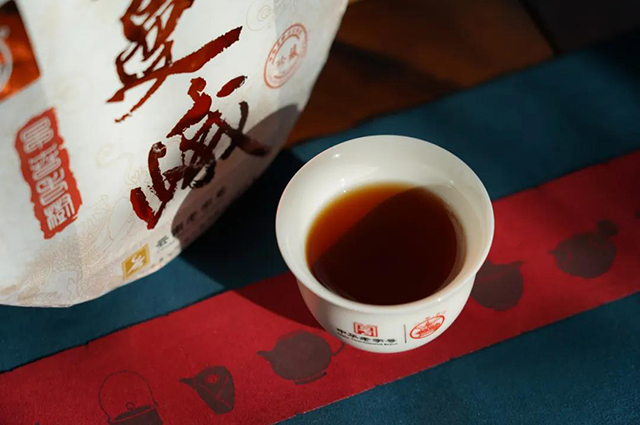 八角亭老曼峨普洱熟茶
