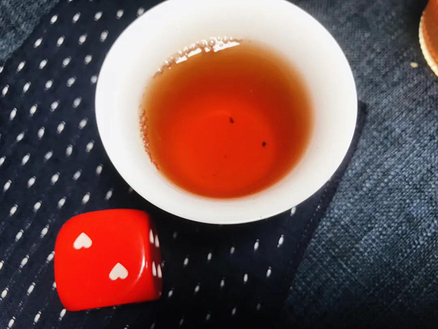 勐海茶厂2001年易武正山珍藏品普洱茶品质特点