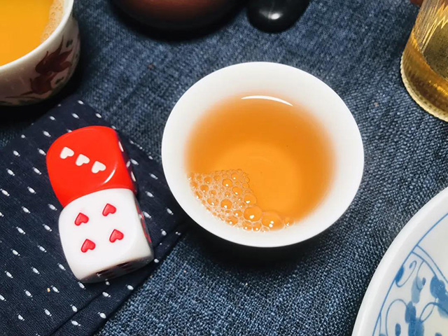 2015年广隆精品青饼普洱茶品质特点