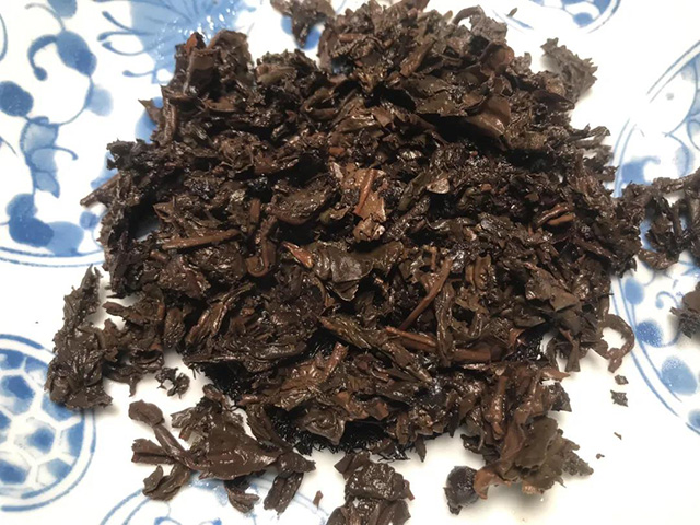 下关宝焰沱98年双排字蘑菇青沱普洱茶品质特点