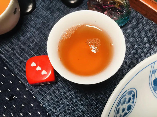 福今2013年珍藏青饼普洱茶品质特点