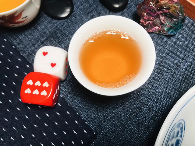 福今2013年珍藏青饼普洱茶品质特点